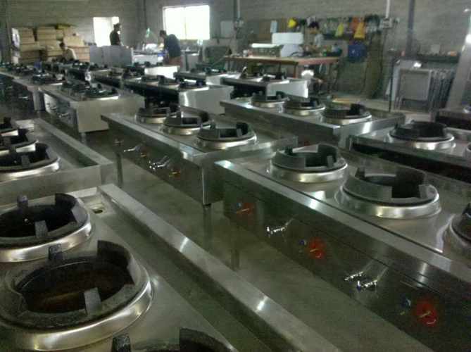 使用不銹鋼廚具的要求與廚房環(huán)境優(yōu)化指南